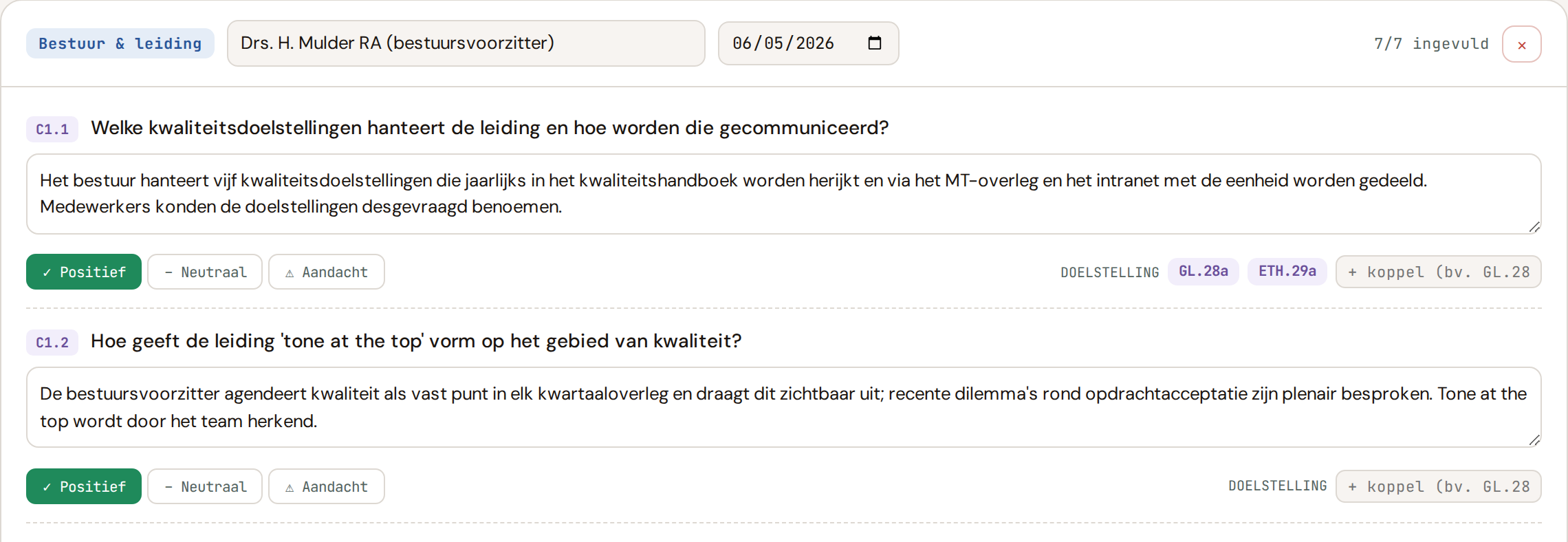 Assessor-interview met bestuur en leiding: observaties per onderwerp, indruk en koppeling aan ISQM-doelstellingen