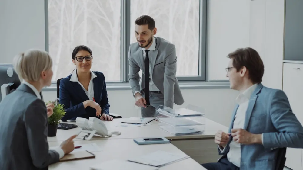Senior consultant aan het werk